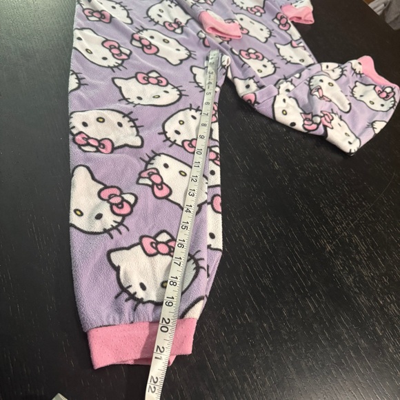 Hello Kitty Onesie Zipper Footie Pajamas - Picture 10 of 10